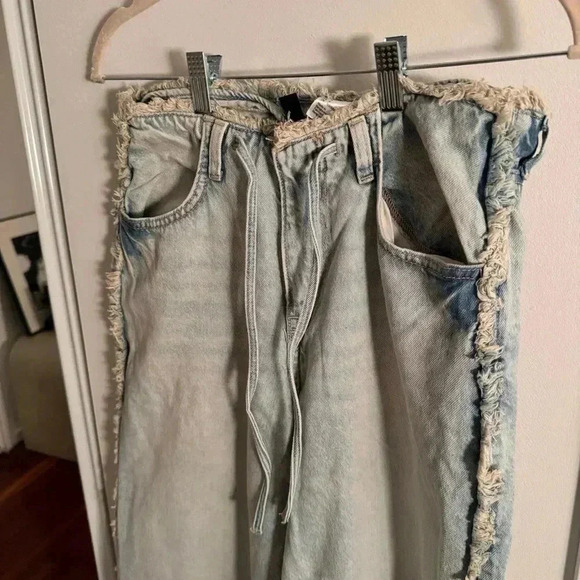 H&M raw fringe hem baggy jeans NWOT - Picture 7 of 7